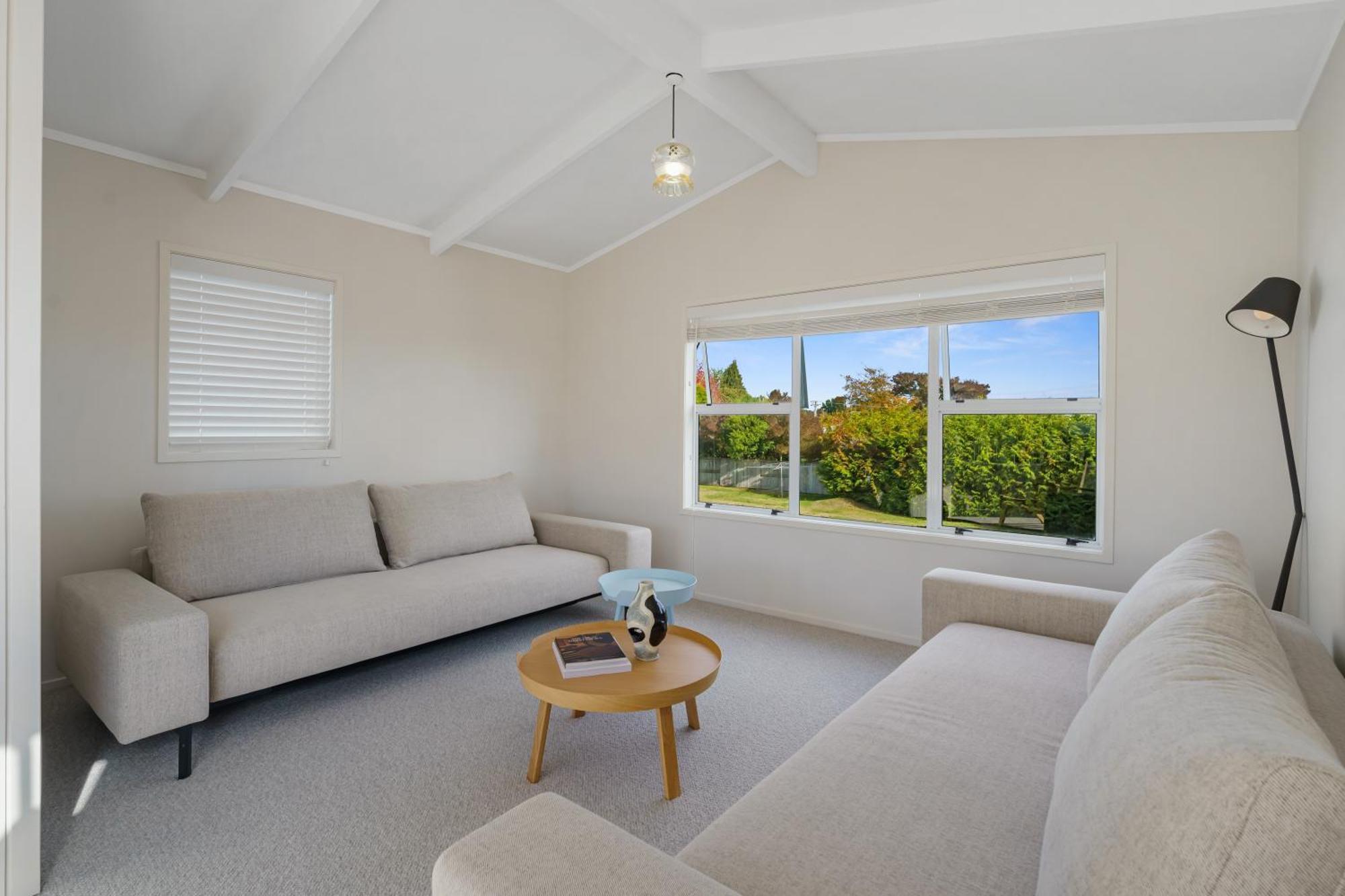 Soak Up The Sun Villa Taupo Exterior photo