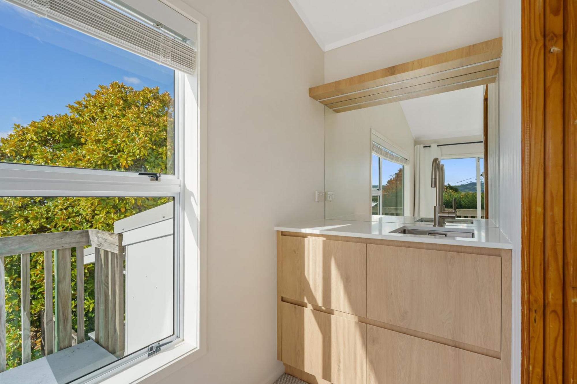 Soak Up The Sun Villa Taupo Exterior photo