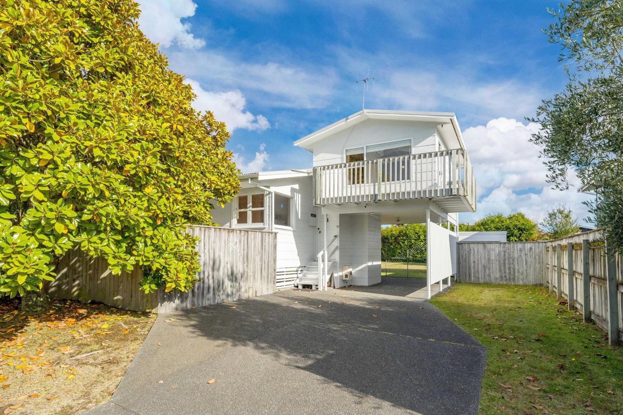 Soak Up The Sun Villa Taupo Exterior photo